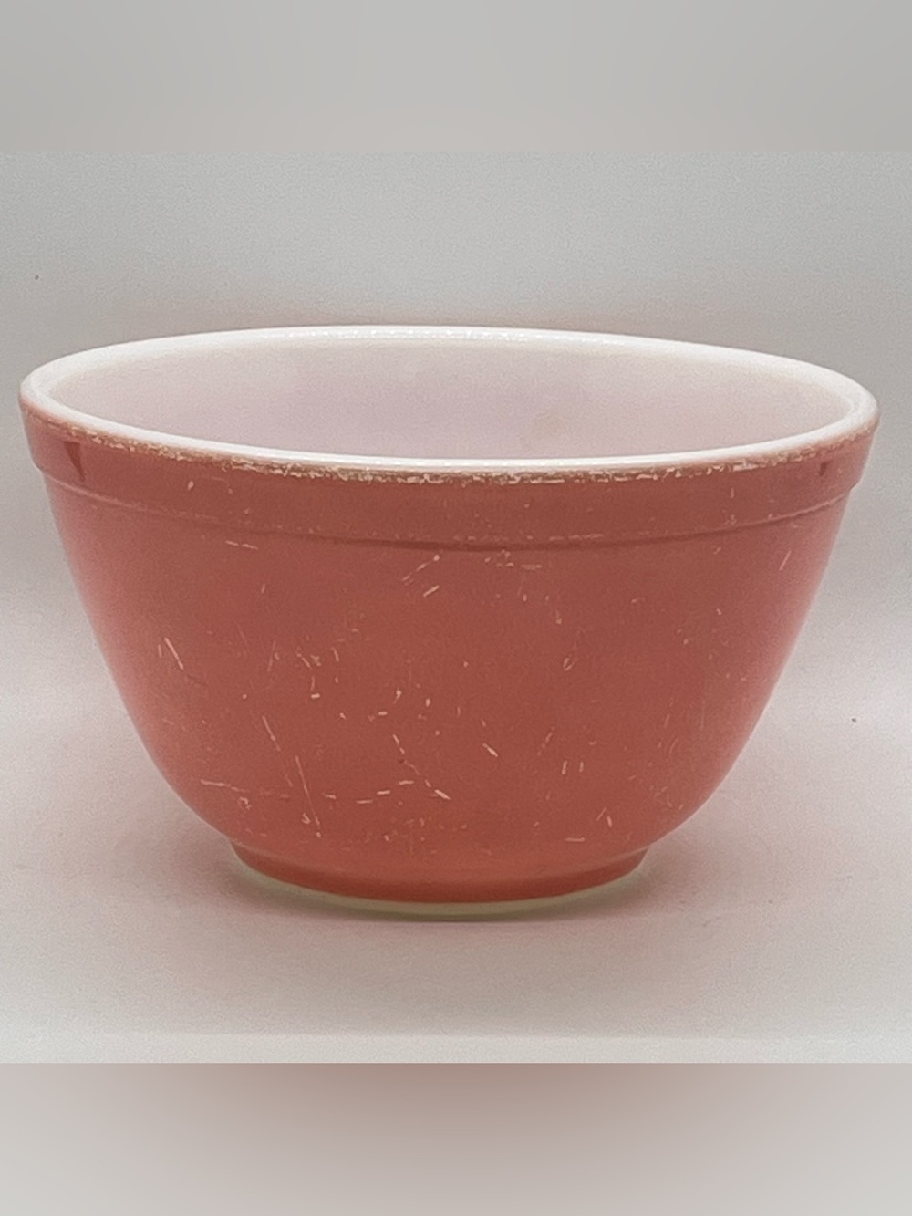 Vintage PYREX #401 1.5 Pint Flamingo Pink Nesting Mixing Bowl SCRATCHED